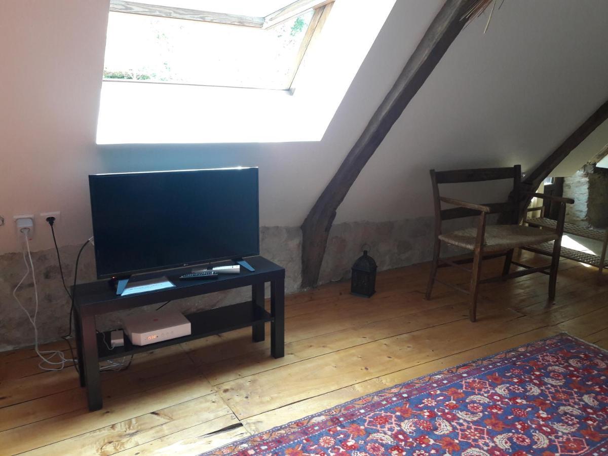 Charme et jardin cœur St Cirq - Appartements Saint-Cirq-Lapopie Extérieur photo
