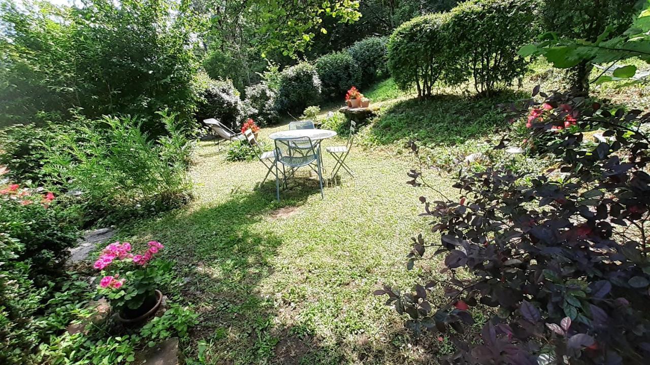 Charme et jardin cœur St Cirq - Appartements Saint-Cirq-Lapopie Extérieur photo